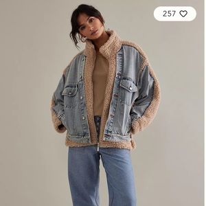 ANTHROPOLOGIE BLANK NYC Fuzzy Wuzzy Sherpa Denim Jacket Size Small